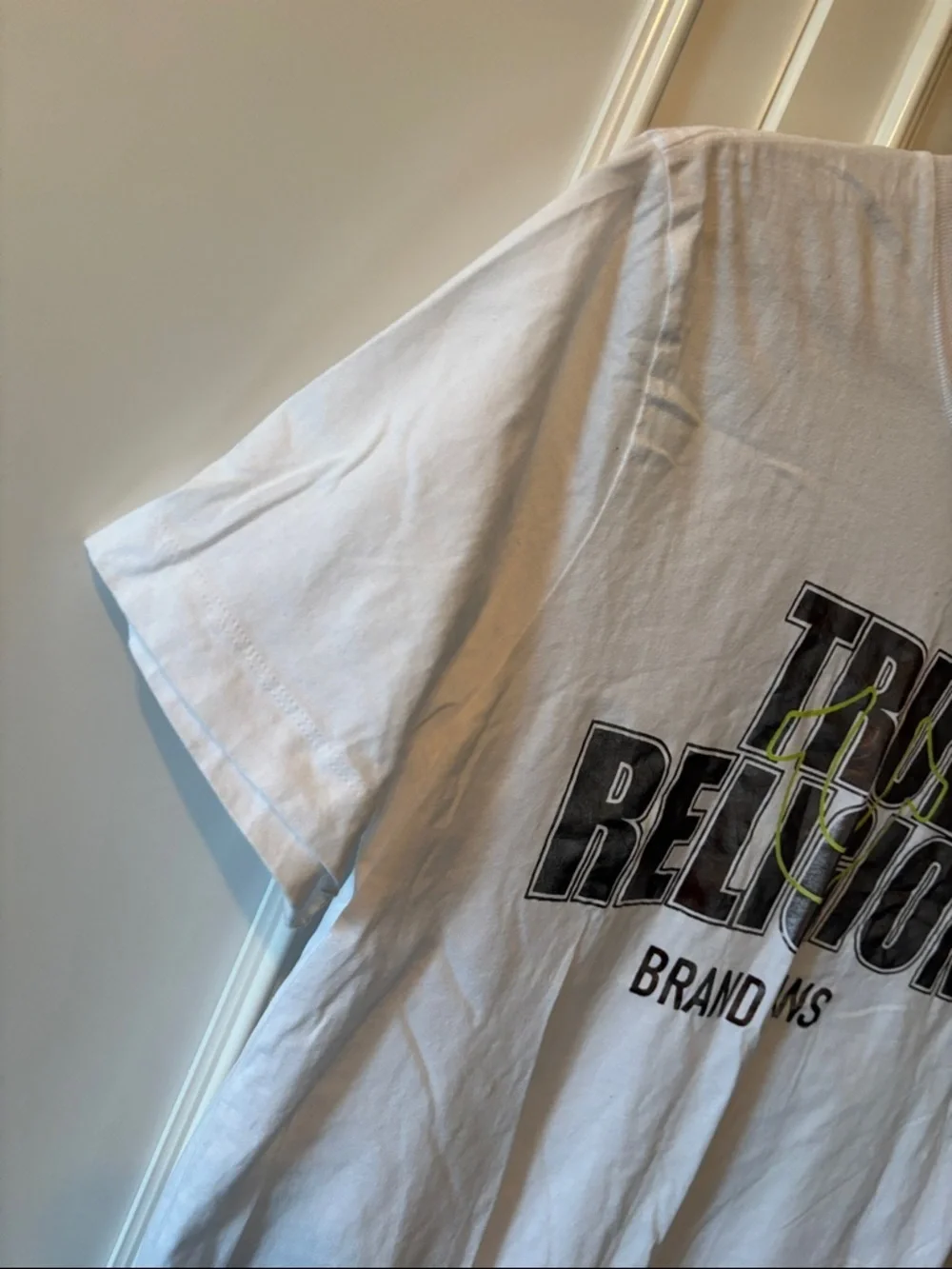 True Religion White metallic Short-Sleeve Logo Tee with Yellow Accent size small